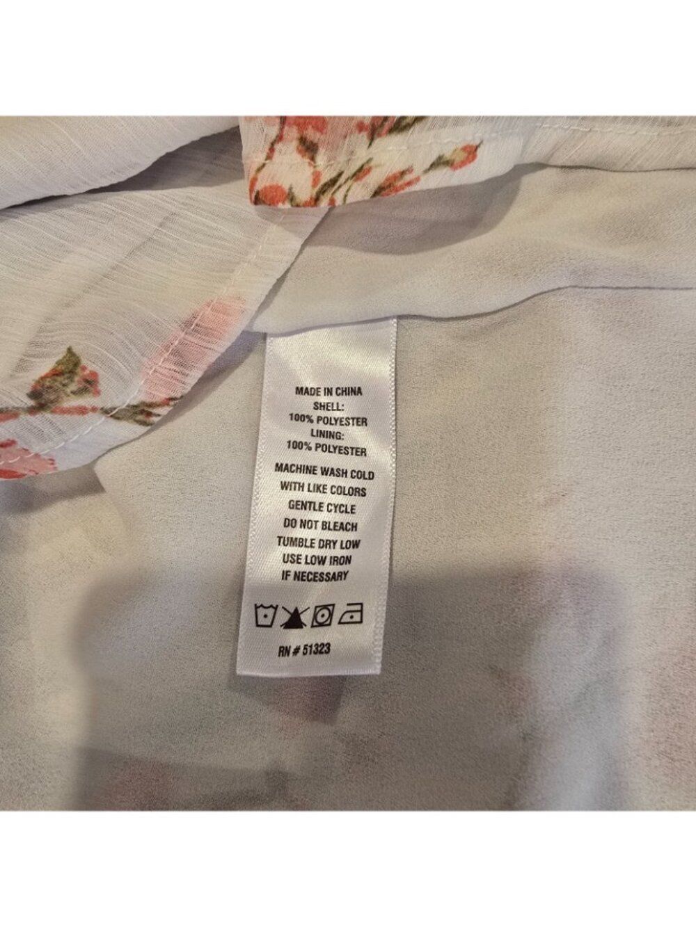 CeCe Womens White Blouse Ruffled Sleeve Floral Print Smocked Shoulders Size L - Picture 8 of 8